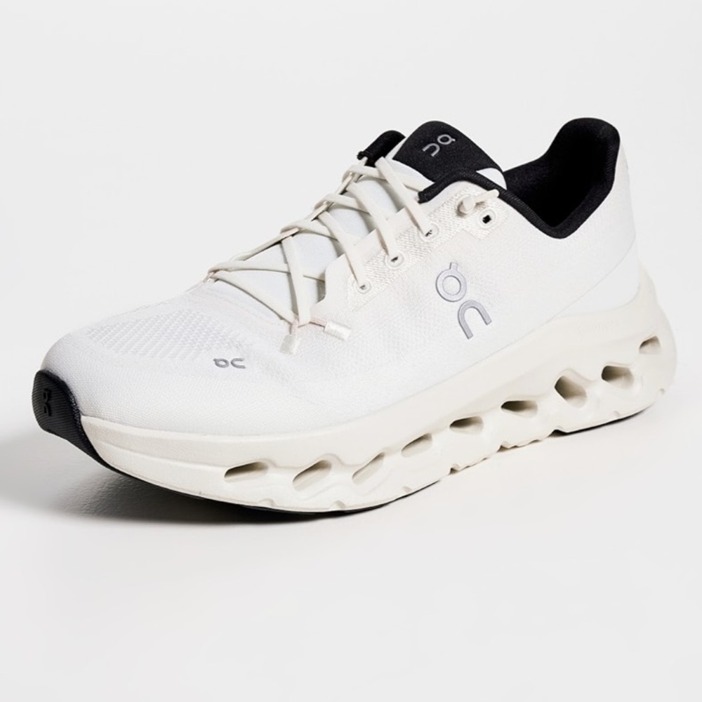 On Cloudtilt Sneakers